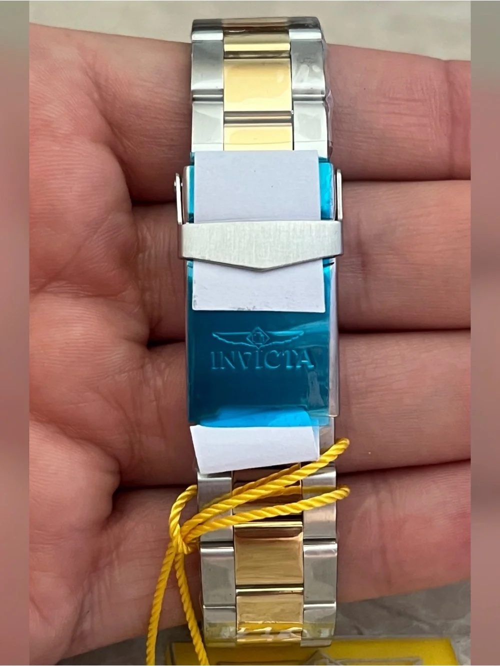 Invicta PRO Diver Men’s Watch Model (26972) Silver and Blue Color